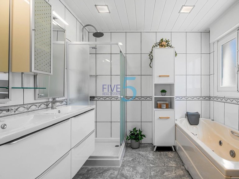 Villa for Sale in Alicante, Valencia 27