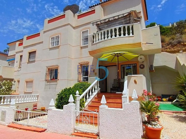 Apartment for Sale in Alicante, Valencia 1