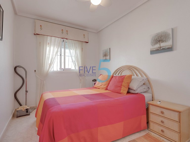 Apartment for Sale in Alicante, Valencia 11