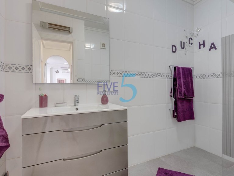 Apartment for Sale in Alicante, Valencia 13
