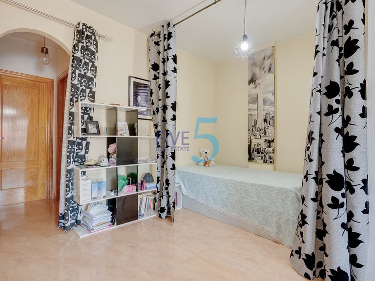Apartment for Sale in Alicante, Valencia 6