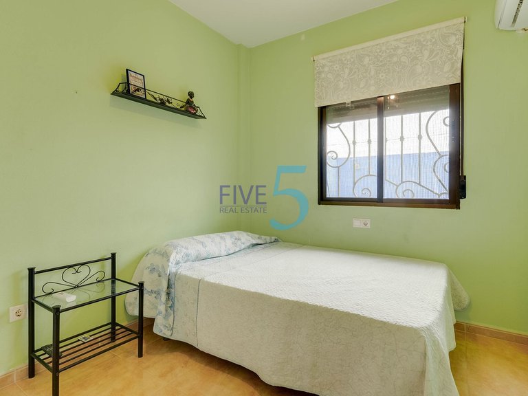 Apartment for Sale in Alicante, Valencia 16