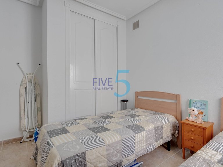 Villa for Sale in Alicante, Valencia 15