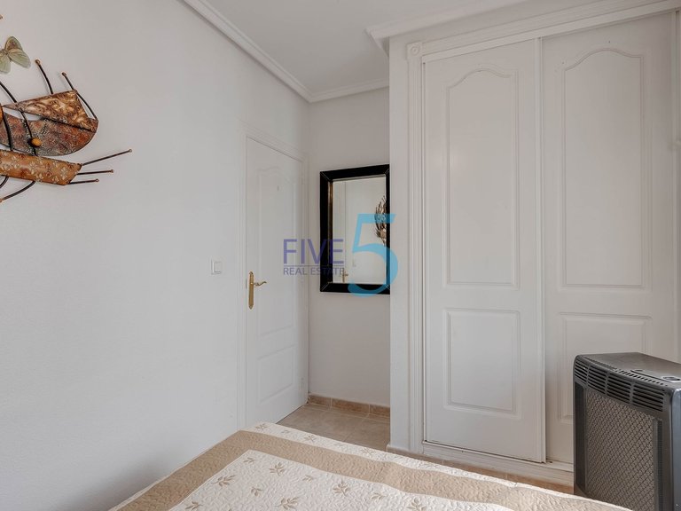 Villa for Sale in Alicante, Valencia 11