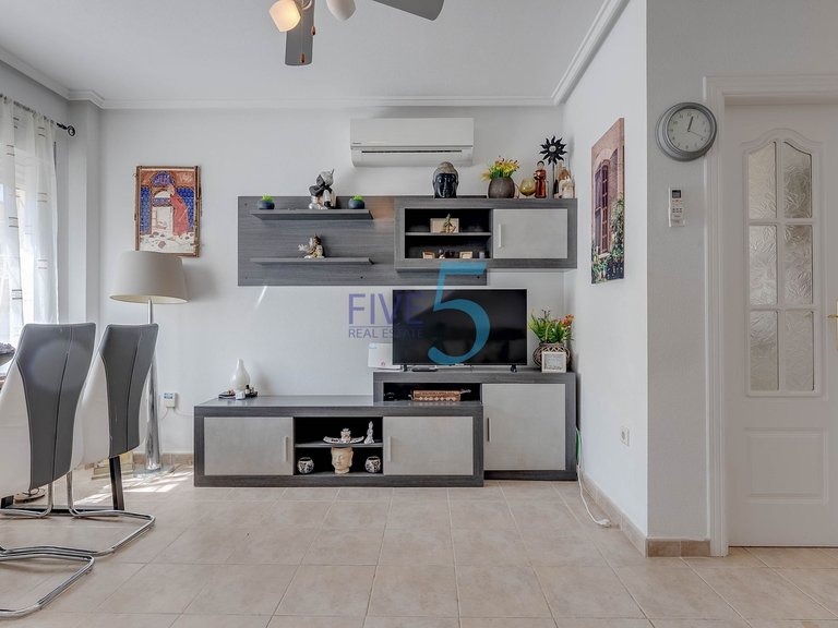 Villa for Sale in Alicante, Valencia 5