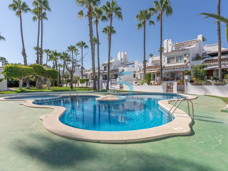 Villa for Sale in Alicante, Valencia 32