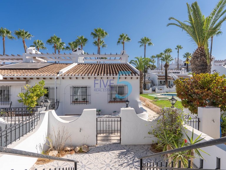 Villa for Sale in Alicante, Valencia 28