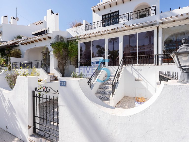 Villa for Sale in Alicante, Valencia 2