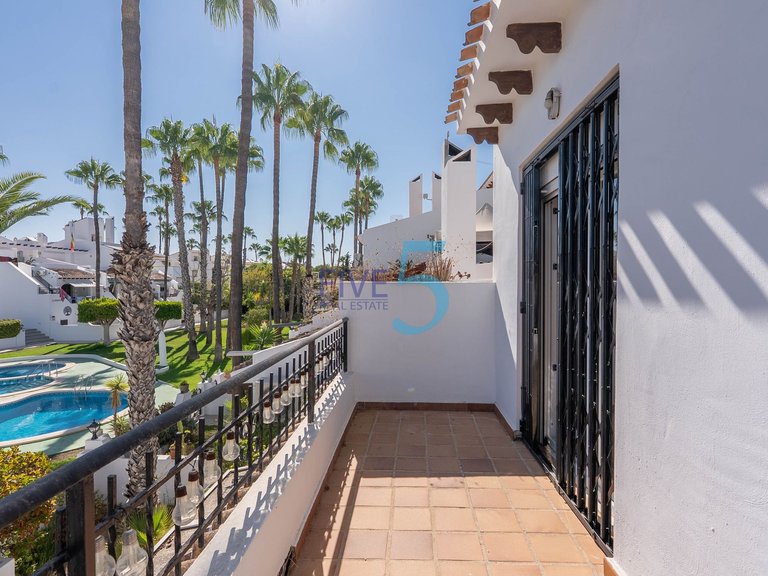 Villa for Sale in Alicante, Valencia 18