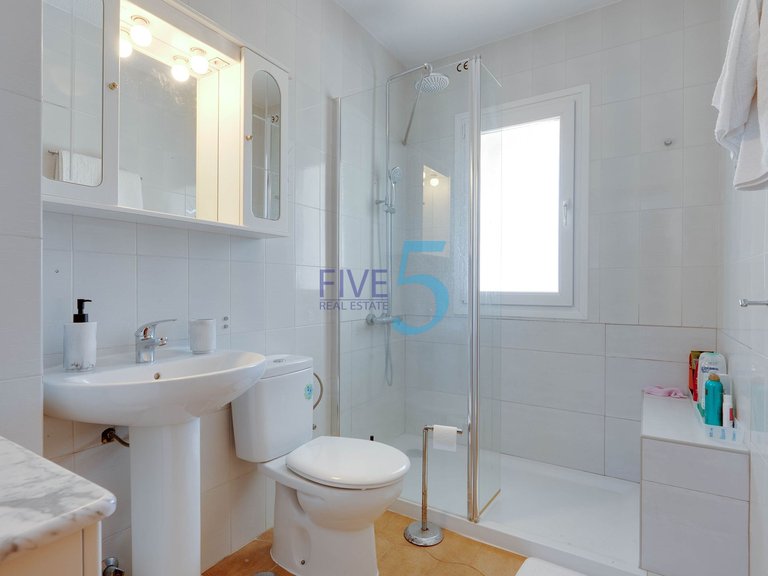 Villa for Sale in Alicante, Valencia 19