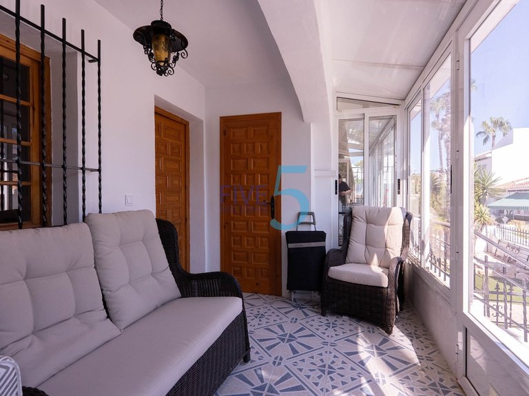 Villa for Sale in Alicante, Valencia 8