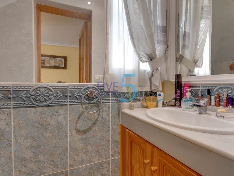 Villa for Sale in Alicante, Valencia 14