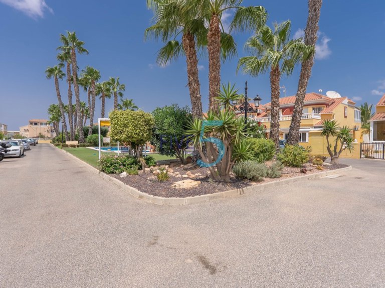 Villa for Sale in Alicante, Valencia 38