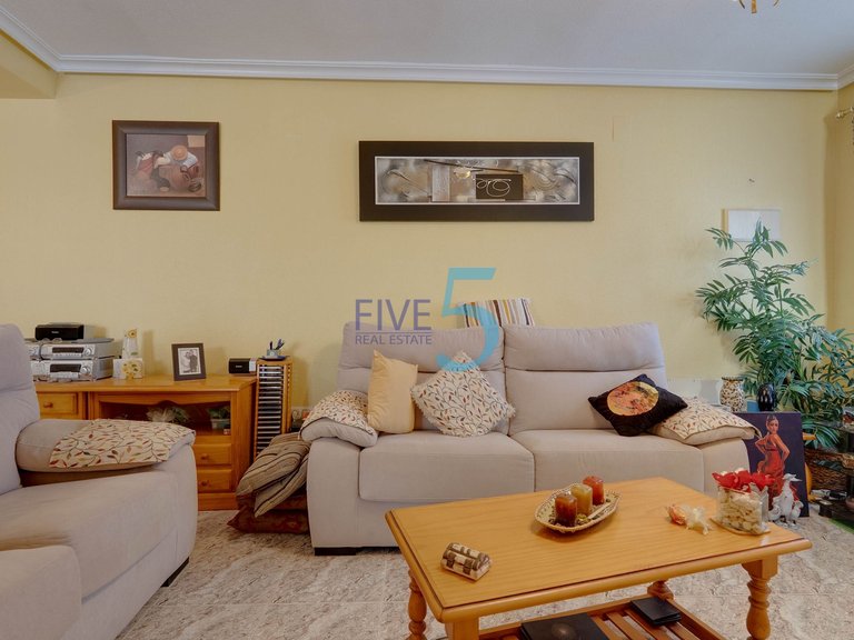 Villa for Sale in Alicante, Valencia 8
