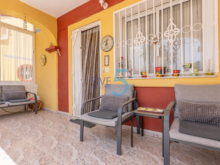 Villa for Sale in Alicante, Valencia 4