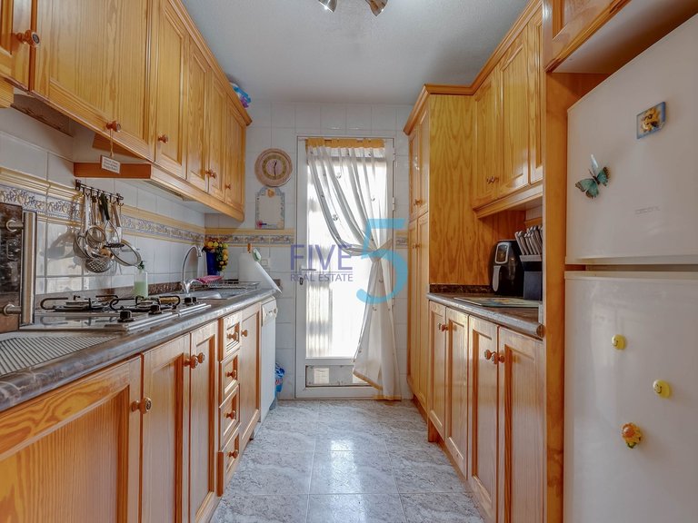 Villa for Sale in Alicante, Valencia 10