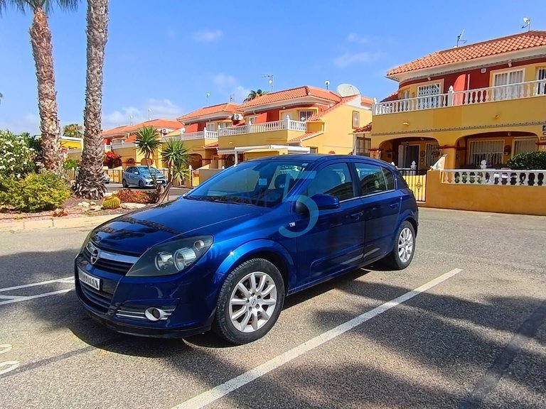 Villa for Sale in Alicante, Valencia 36