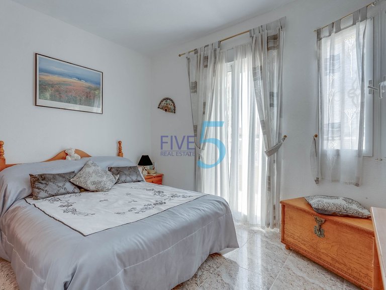 Villa for Sale in Alicante, Valencia 16