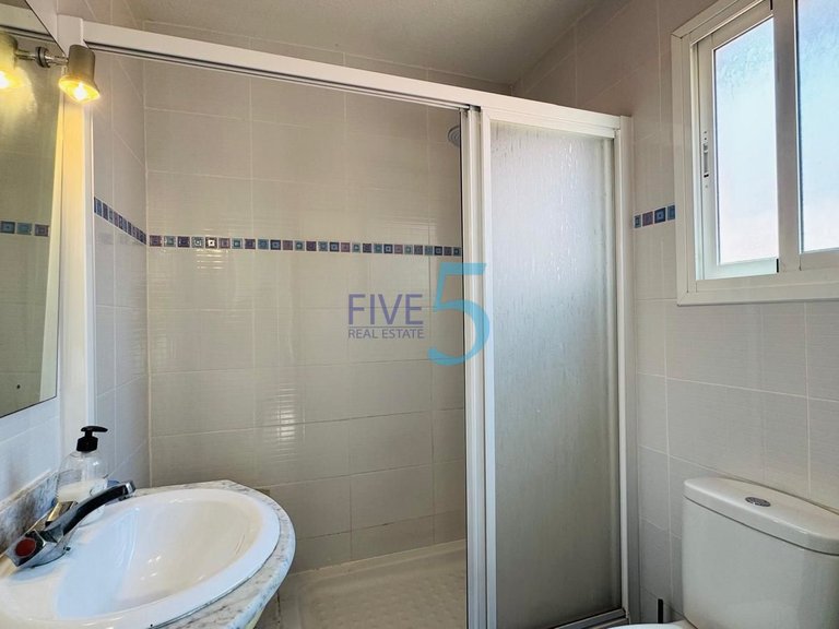 Villa for Sale in Alicante, Valencia 13