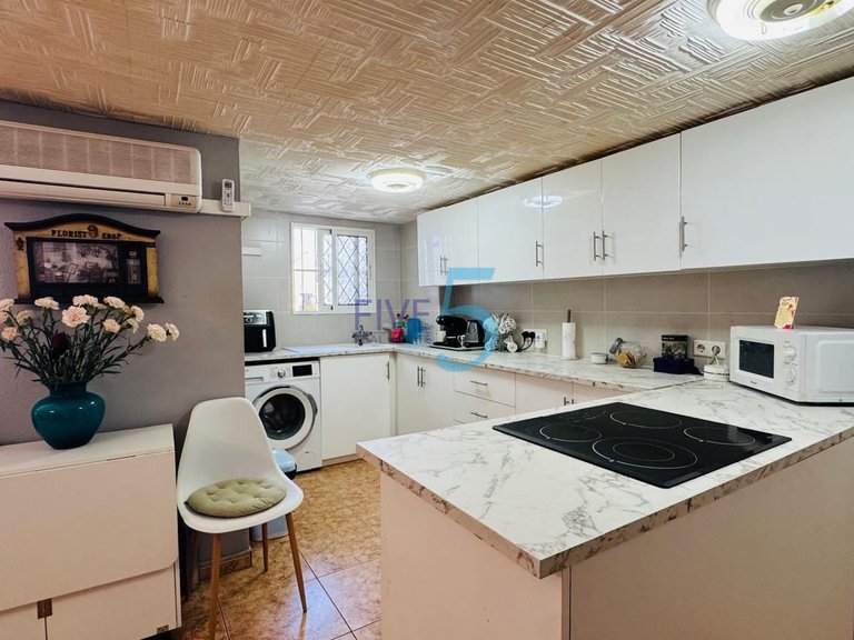 Villa for Sale in Alicante, Valencia 22