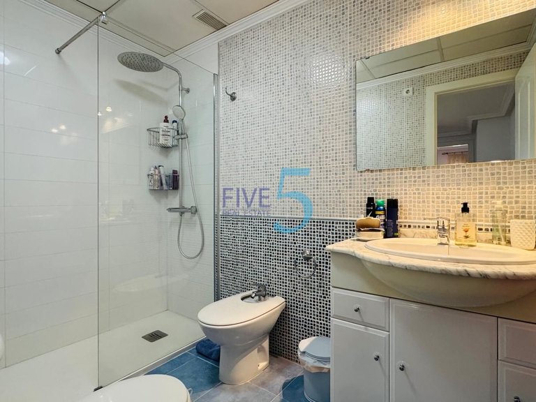 Apartment for Sale in Alicante, Valencia 12