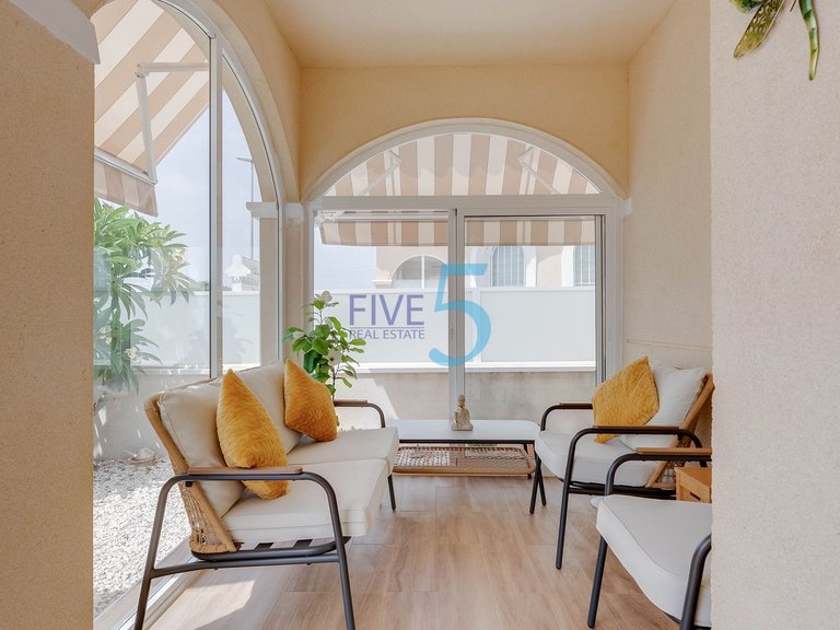 Villa for Sale in Alicante, Valencia 24
