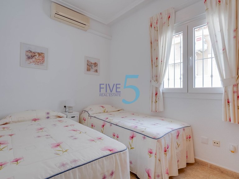 Villa for Sale in Alicante, Valencia 17
