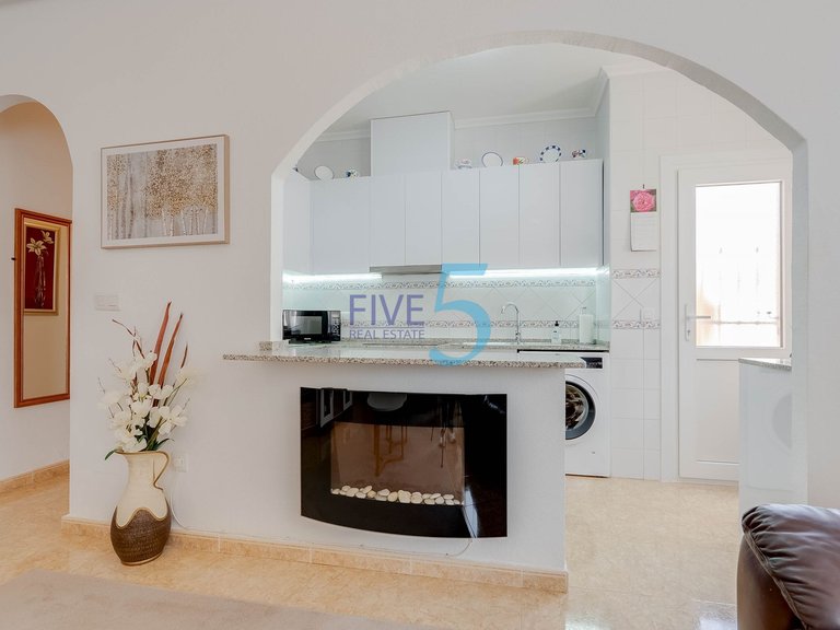 Villa for Sale in Alicante, Valencia 9