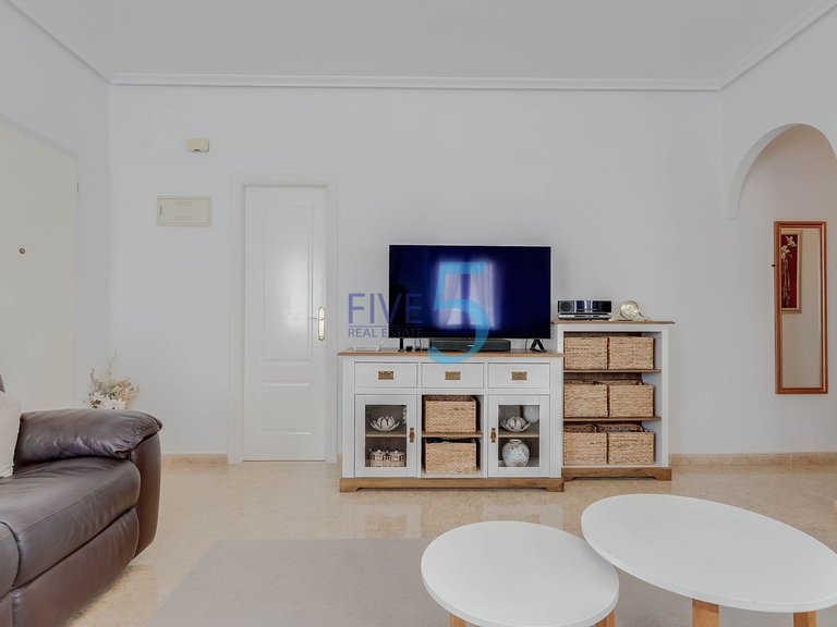 Villa for Sale in Alicante, Valencia 7