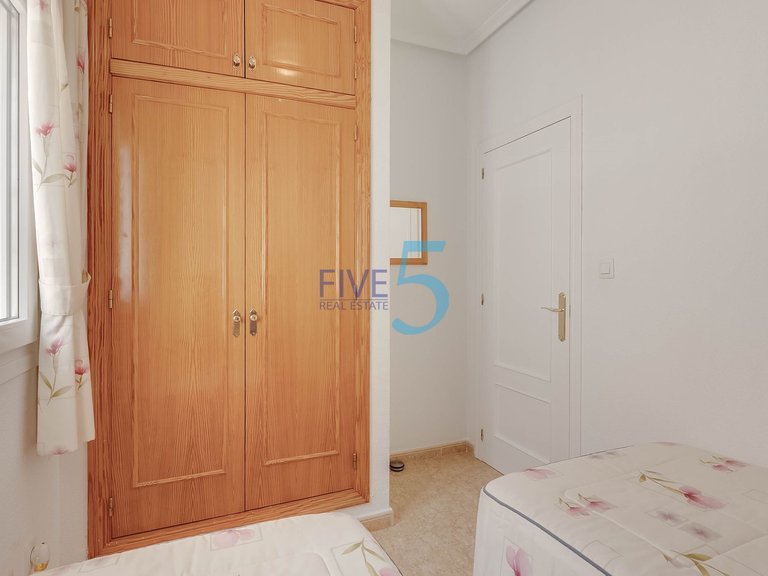 Villa for Sale in Alicante, Valencia 18