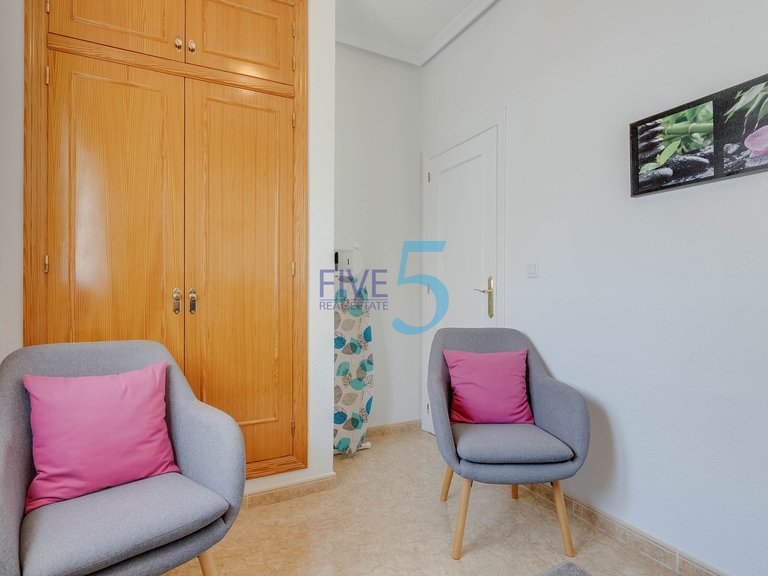 Villa for Sale in Alicante, Valencia 22