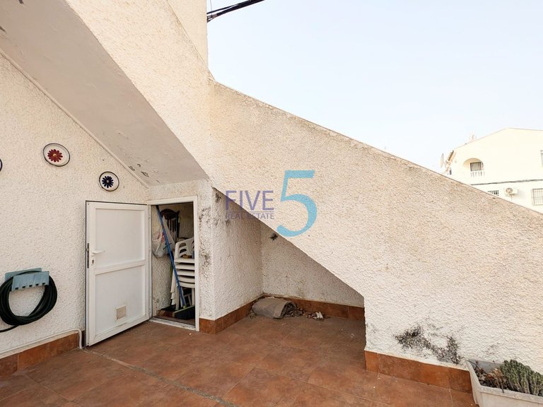 Villa for Sale in Alicante, Valencia 3