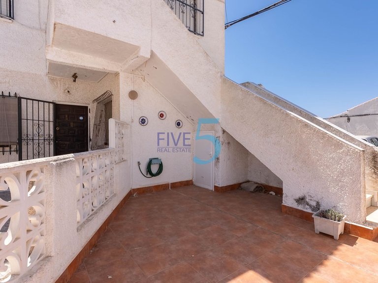 Villa for Sale in Alicante, Valencia 2