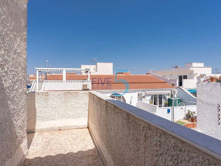 Villa for Sale in Alicante, Valencia 5