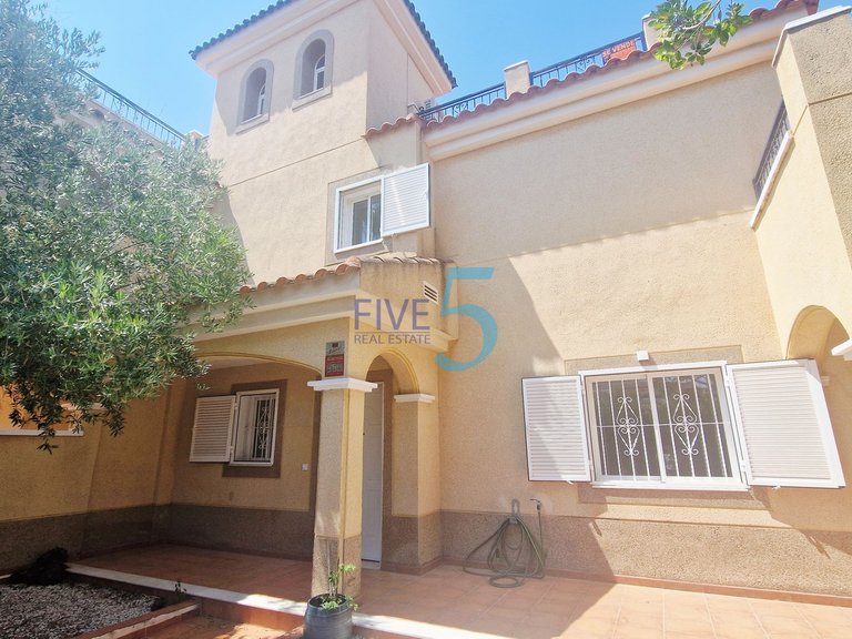 Villa for Sale in Alicante, Valencia 31