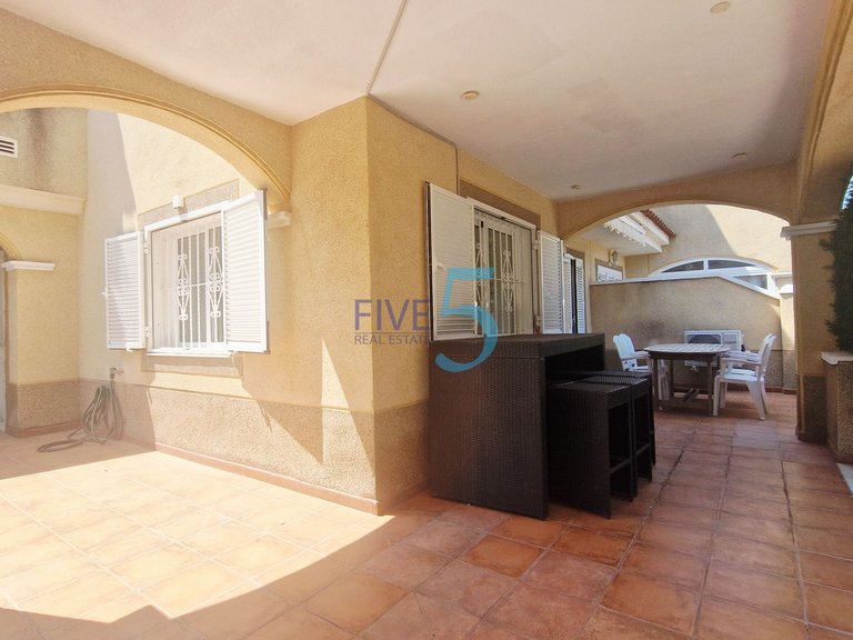 Villa for Sale in Alicante, Valencia 9