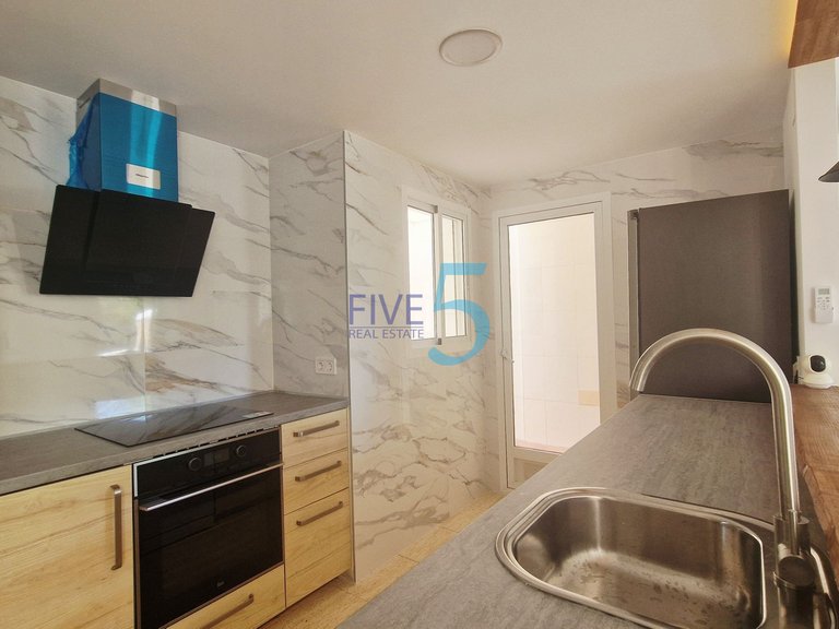 Villa for Sale in Alicante, Valencia 12