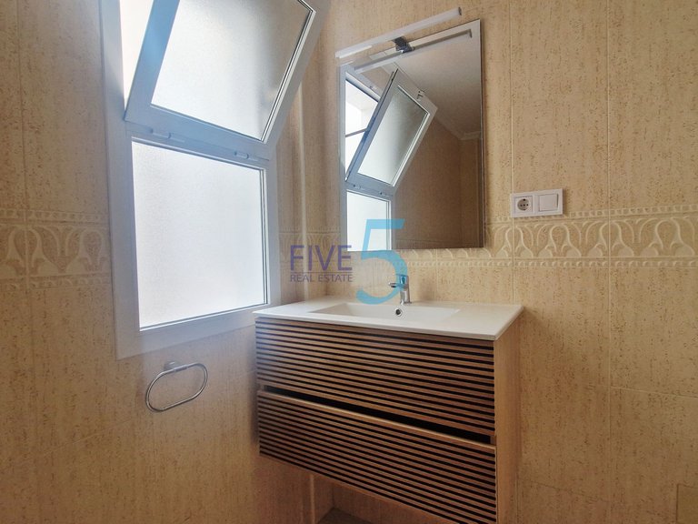 Villa for Sale in Alicante, Valencia 19