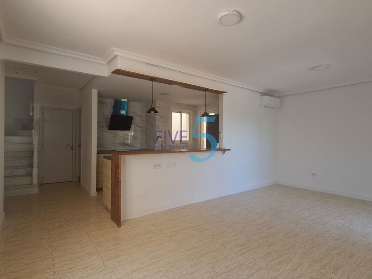 Villa for Sale in Alicante, Valencia 4