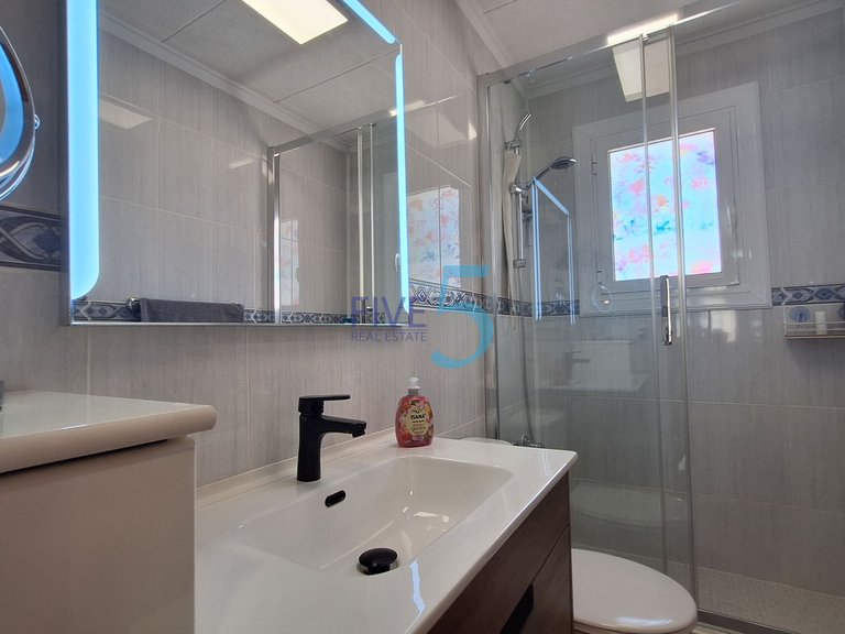 Villa for Sale in Alicante, Valencia 30