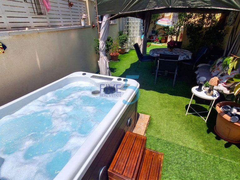 Villa for Sale in Alicante, Valencia 4