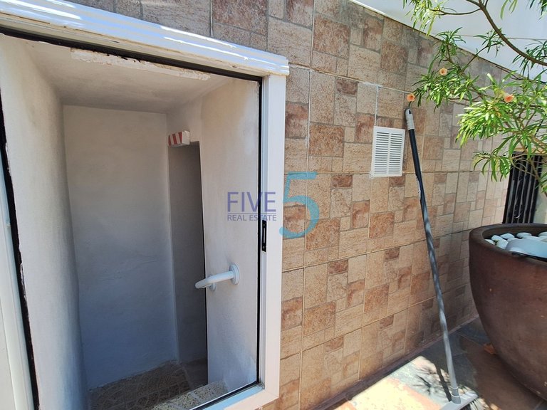 Villa for Sale in Alicante, Valencia 51