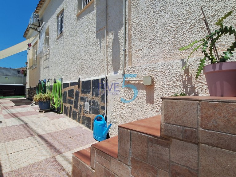 Villa for Sale in Alicante, Valencia 54