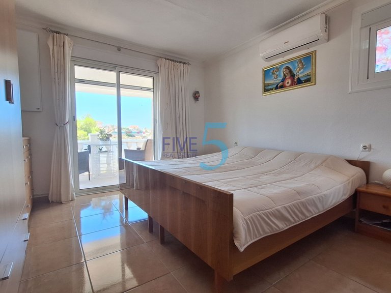 Villa for Sale in Alicante, Valencia 5