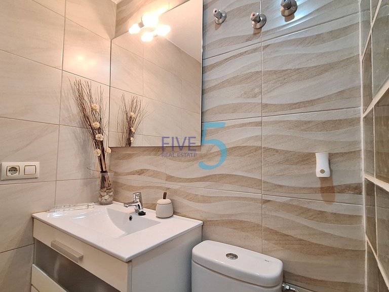 Villa for Sale in Alicante, Valencia 24