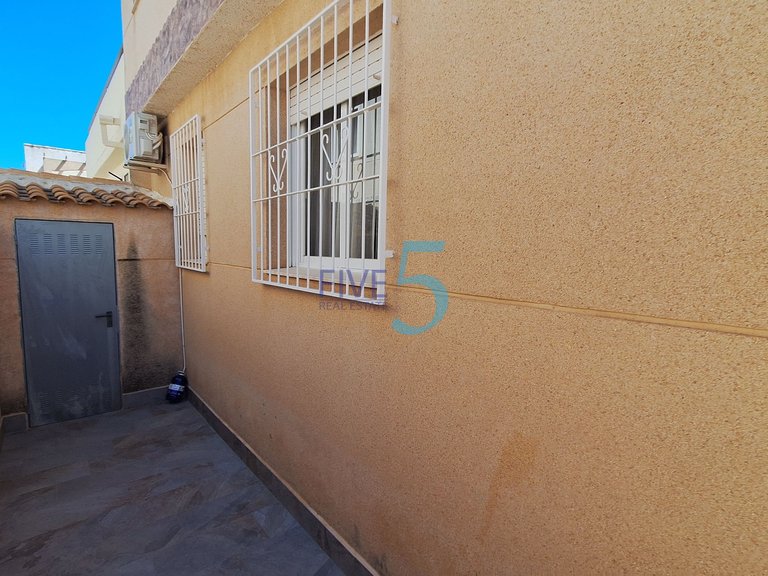 Villa for Sale in Alicante, Valencia 8