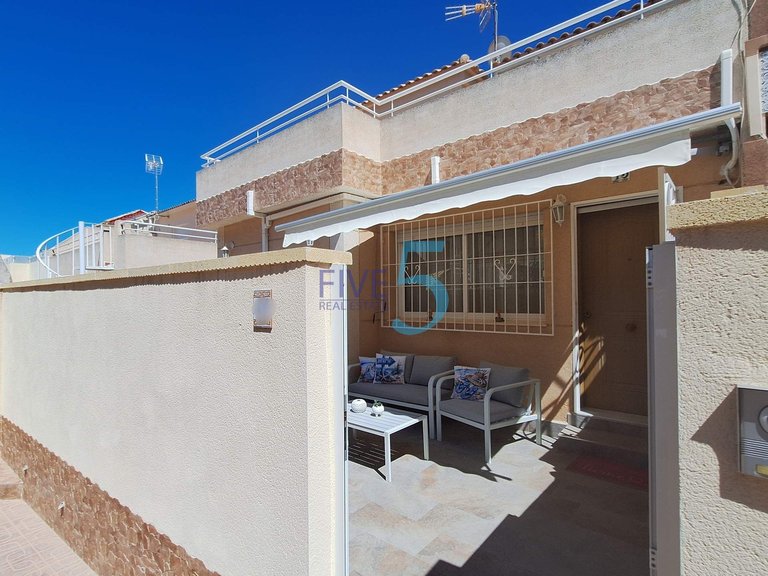 Villa for Sale in Alicante, Valencia 6