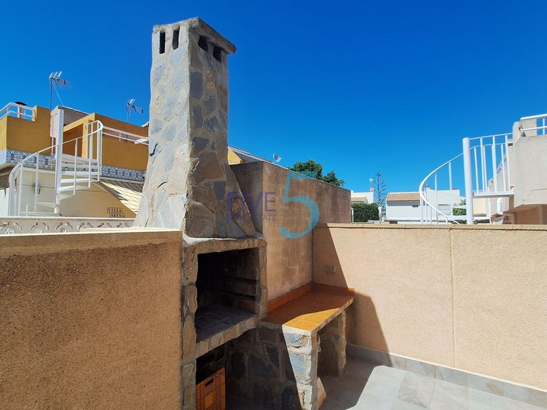 Villa for Sale in Alicante, Valencia 9
