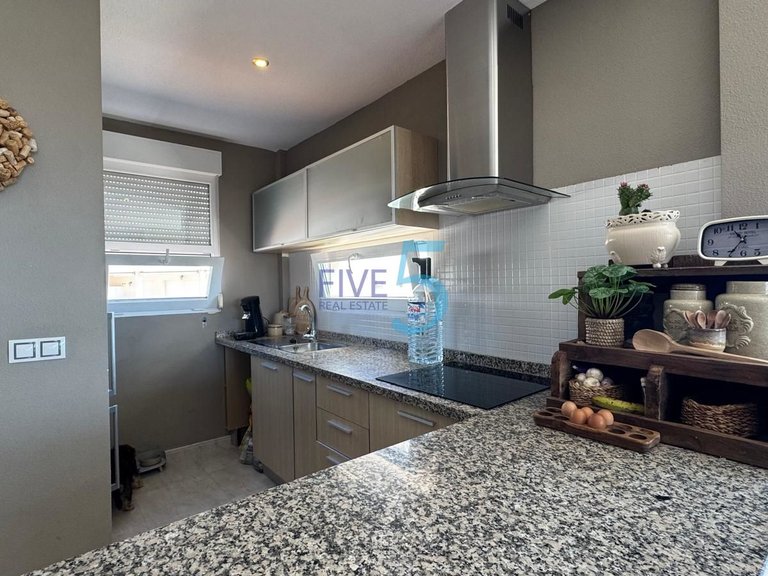 Apartment for Sale in Alicante, Valencia 3