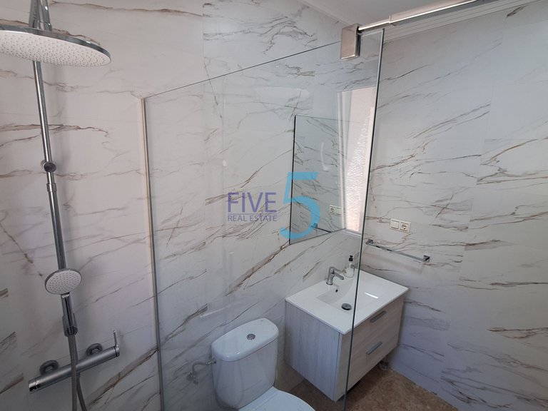 Villa for Sale in Alicante, Valencia 29